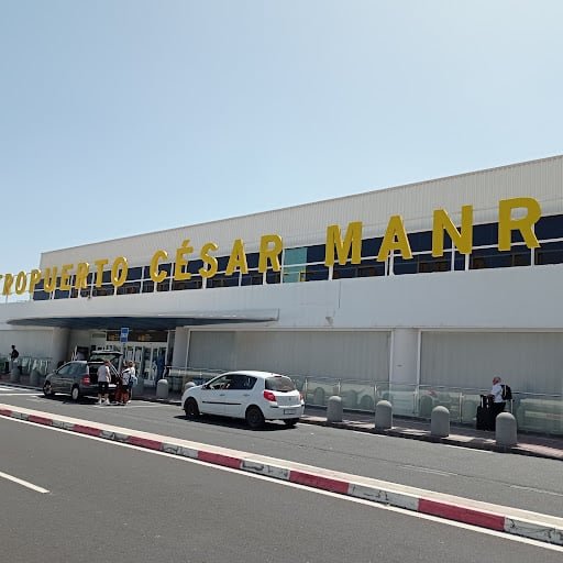 Avis Alquiler De Coches - Lanzarote