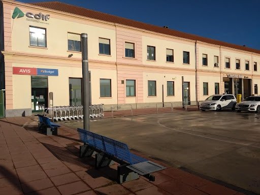 Avis Alquiler De Coches - Pamplona