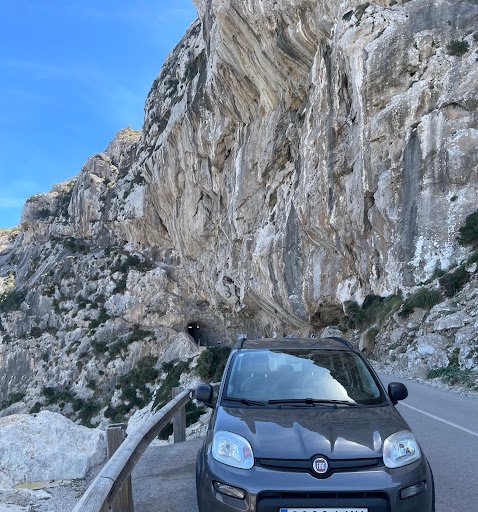 Clickrent Cala Mandia | Alquiler De Coches Y Furgonetas